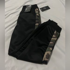 Boys ALIVE joggers size 10/12 NEW